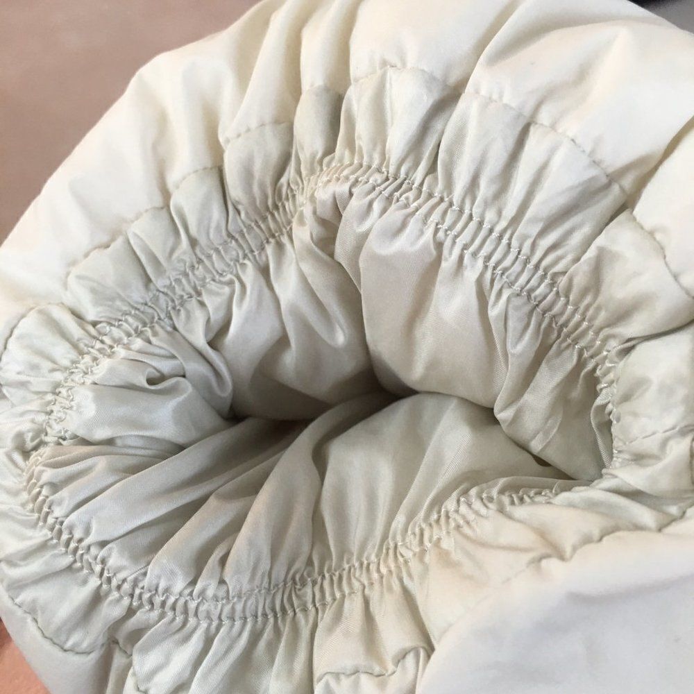 Uniqlo Ultra Light Women down jacket - Picture 5 of 7